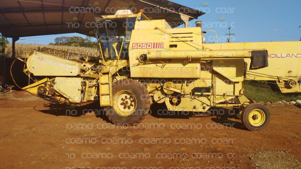 Foto 1 - Colheitadeira New Holland 5050 ano 1986