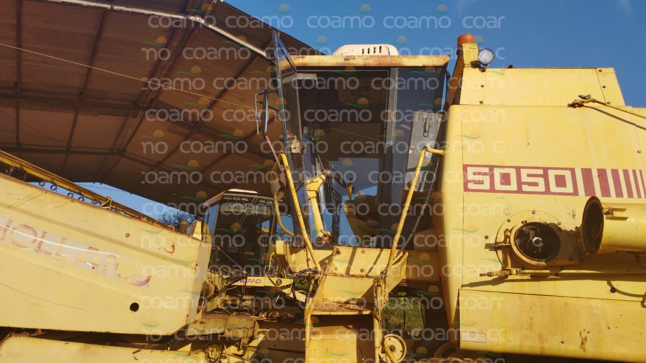 Foto 9 - Colheitadeira New Holland 5050 ano 1986