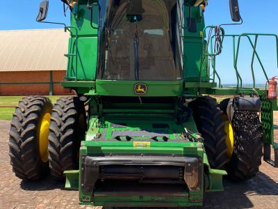 Foto Colheitadeira John Deere 9770