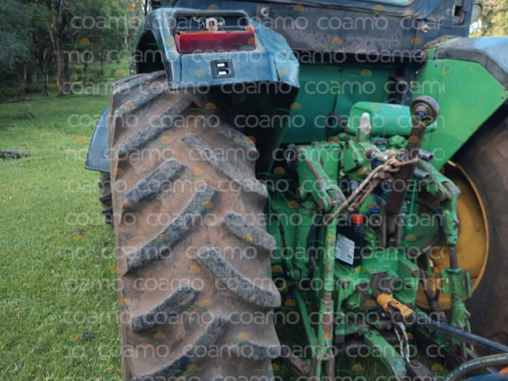 Foto 10 - Trator John Deere 6300 ano 1996