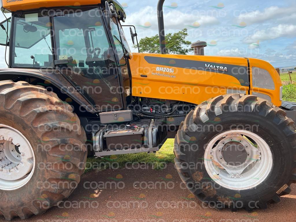 Foto 2 - Trator Valtra BH 205i ano 2009