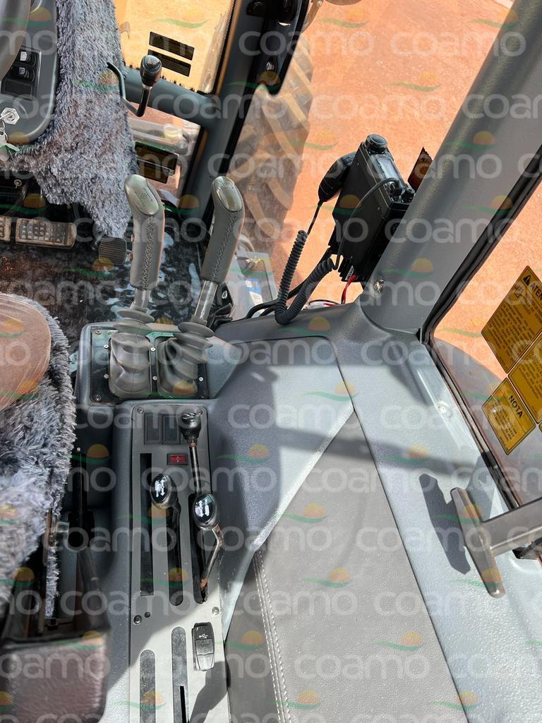 Foto 4 - Trator Valtra BH 205i ano 2009