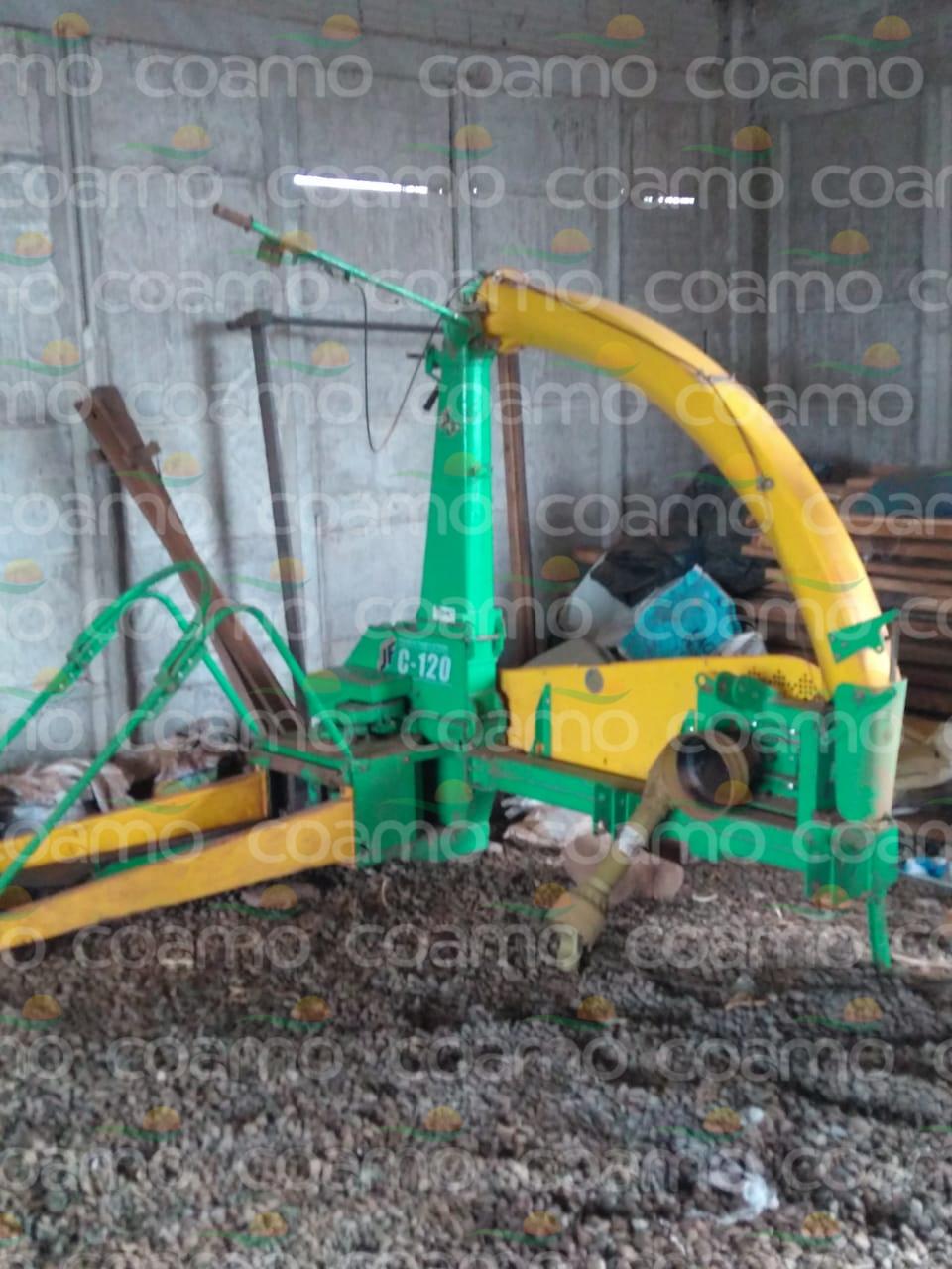 Foto 2 - Colhedora de Forragens JF C120 ano 2015