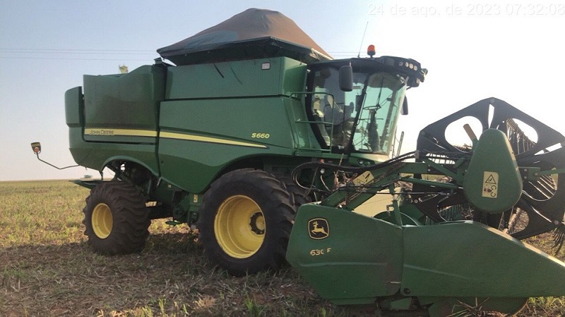 Foto 1 - Colheitadeira John Deere S660 ano 2014