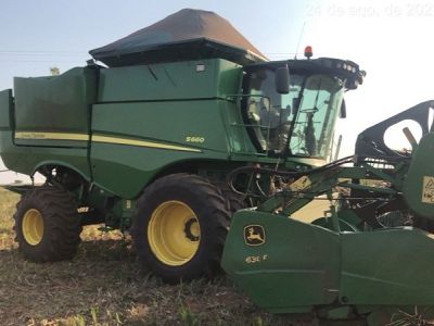 Foto 1 - Colheitadeira John Deere S660