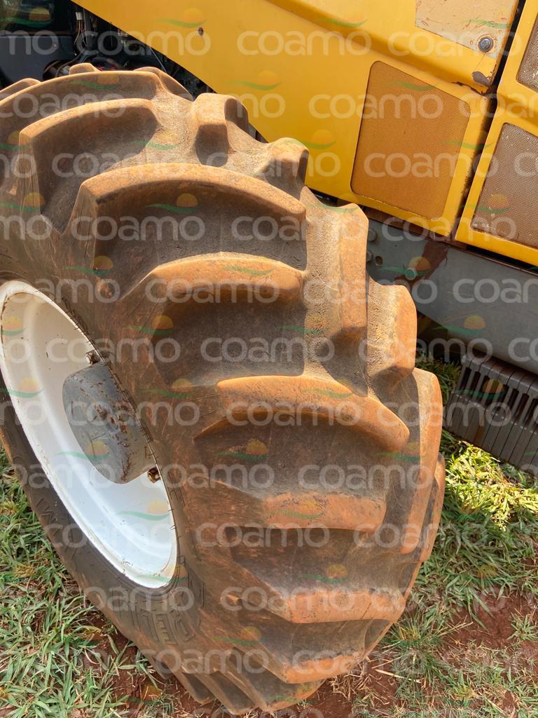 Foto 2 - Trator Valtra BH 180 ano 2010