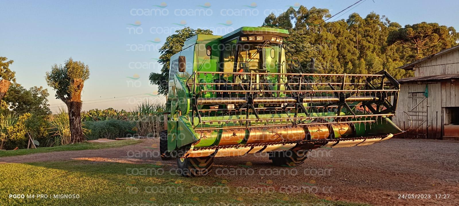 Foto 2 - Colheitadeira John Deere 1175 ano 2009