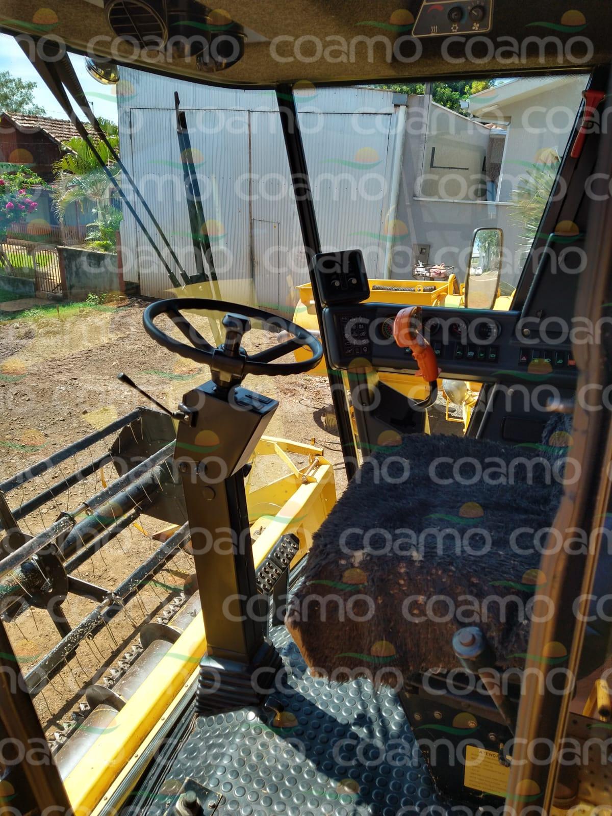 Foto 9 - Colheitadeira New Holland TC 57 ano 2002