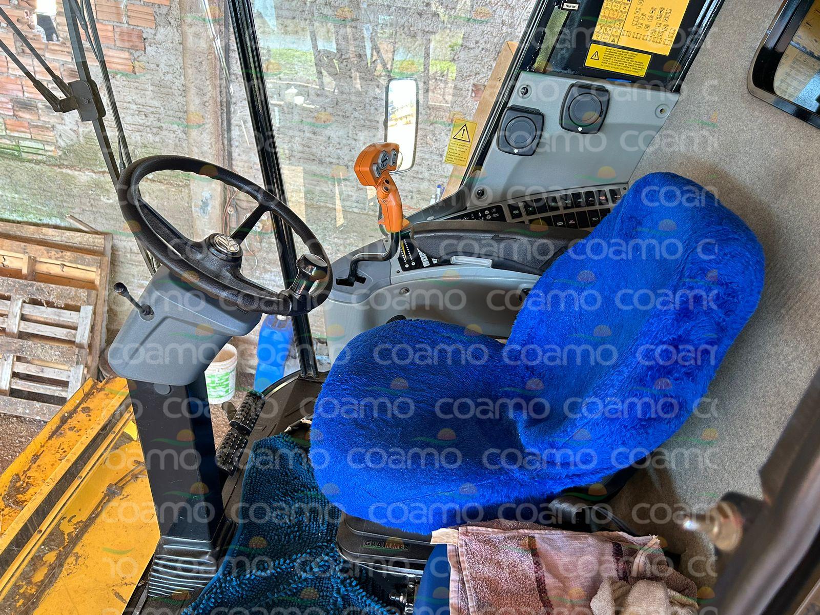 Foto 3 - Colheitadeira New Holland TC 5070 ano 2013