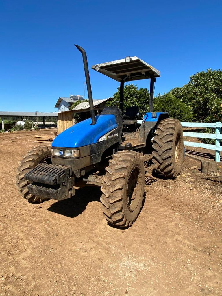 Foto 4 - Trator New Holland TL 75 ano 2003