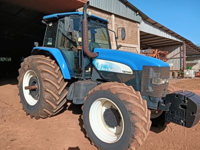 Foto 1 - Trator New Holland TM 7040