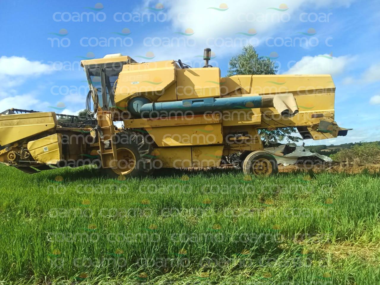Foto 5 - Colheitadeira New Holland 8055 ano 1993