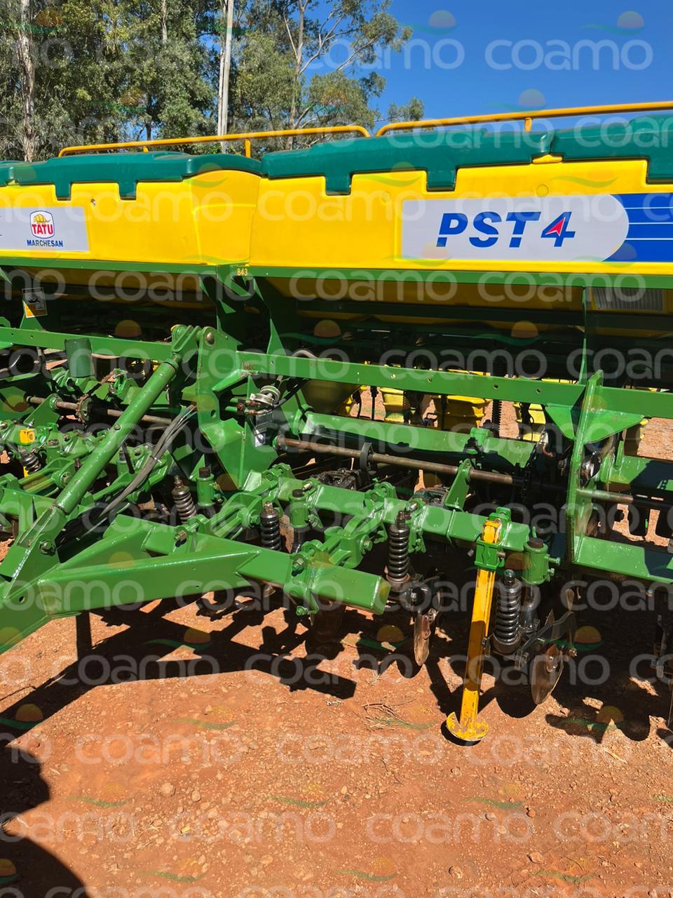 Foto 3 - Plantadeira Tatu PST4 ano 2013