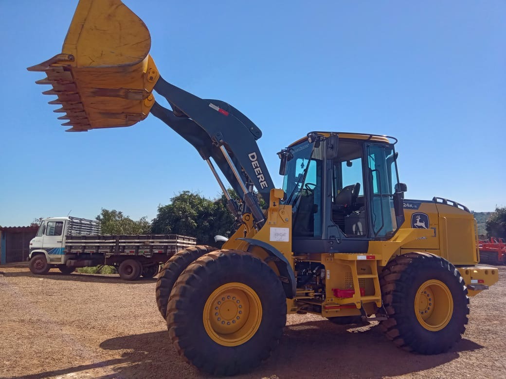 Foto 9 - Pá Carregadeira JOHN DEERE 524 K ano 2022