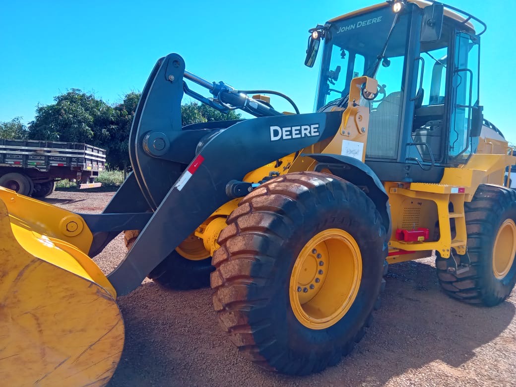 Foto 8 - Pá Carregadeira JOHN DEERE 524 K ano 2022