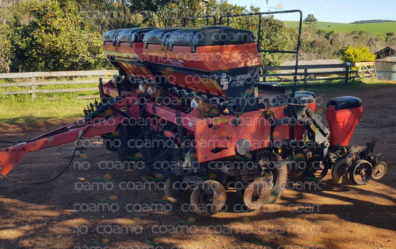 Foto 4 - Plantadeira Baldan Mega Flex ano 2013