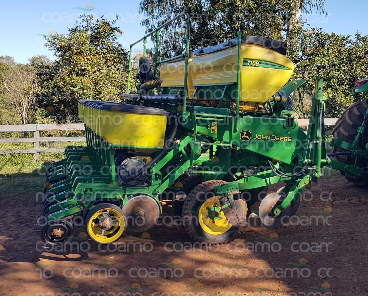 Foto 2 - Plantadeira John Deere 1109 ano 2012