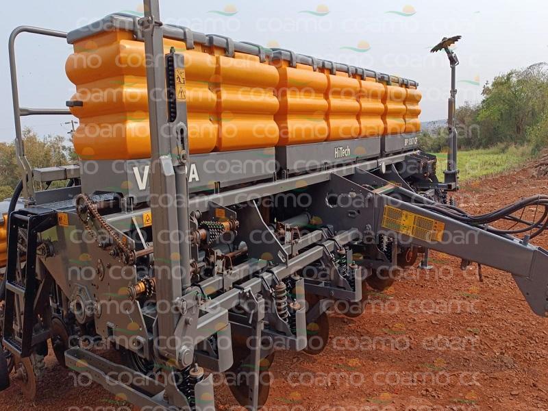 Foto 2 - Plantadeira Valtra BP1307 ano 2016