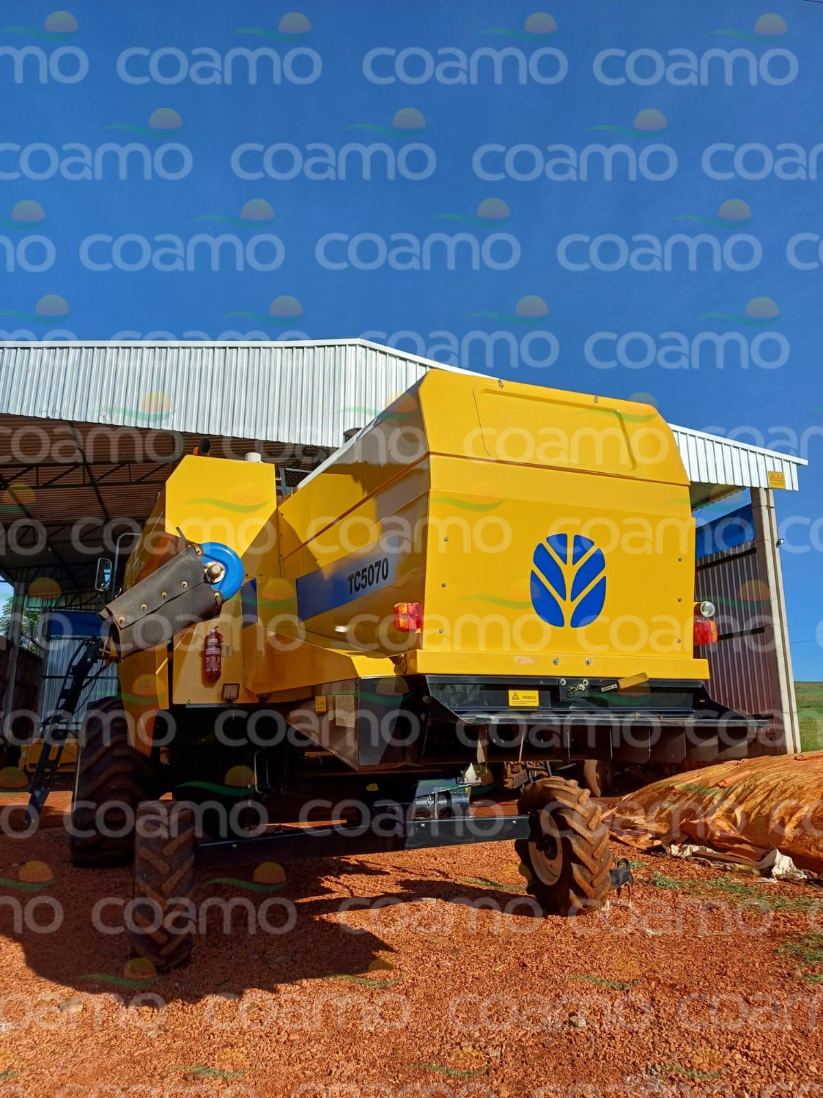 Foto 4 - Colheitadeira New Holland TC 5070 ano 2013