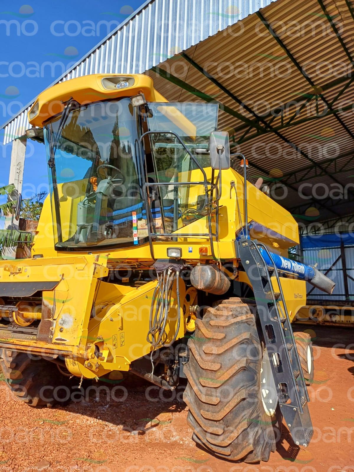 Foto 5 - Colheitadeira New Holland TC 5070 ano 2013