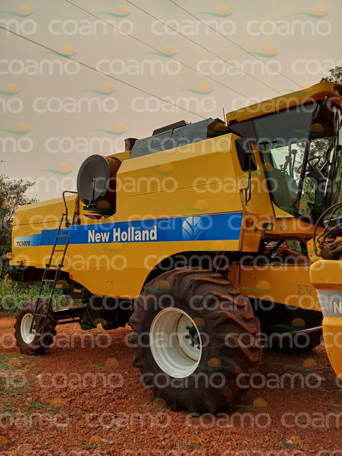 Foto 6 - Colheitadeira New Holland TC 5070 ano 2009