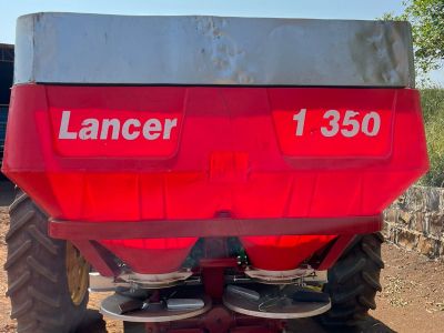 Foto - Distribuidor de Sólidos Jan Lancer 1350