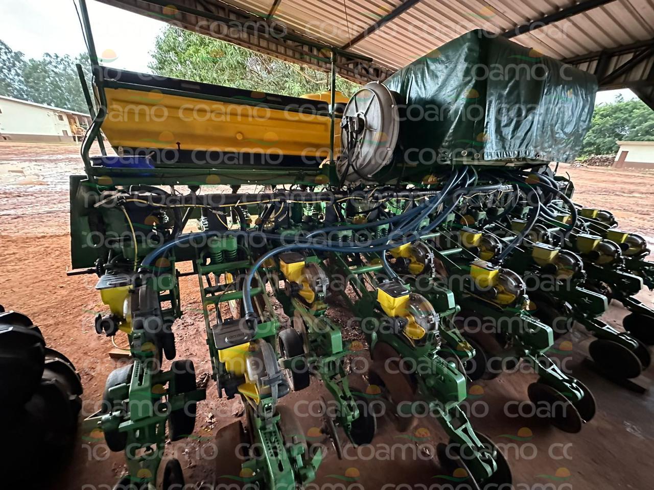 Foto 3 - Plantadeira John Deere 2113 cs ano 2008
