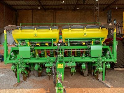 Foto Plantadeira John Deere 1109