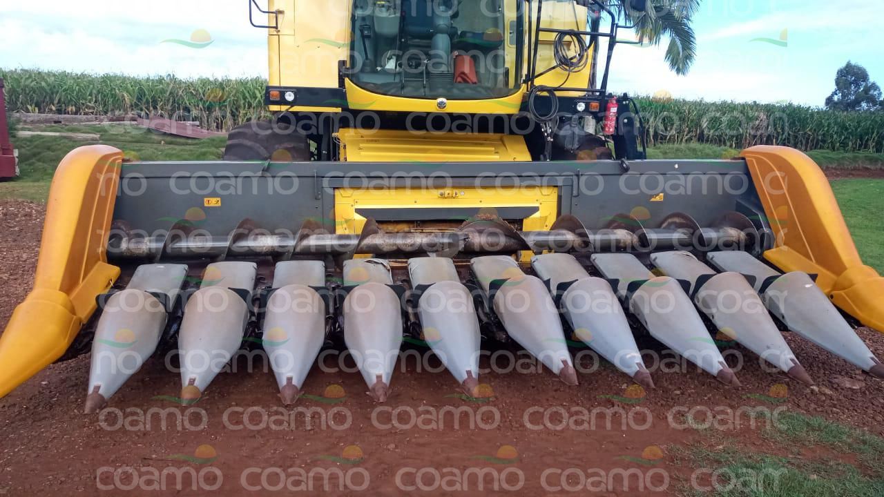 Foto 1 - Plataforma de Milho Valtra PM511L ano 2011