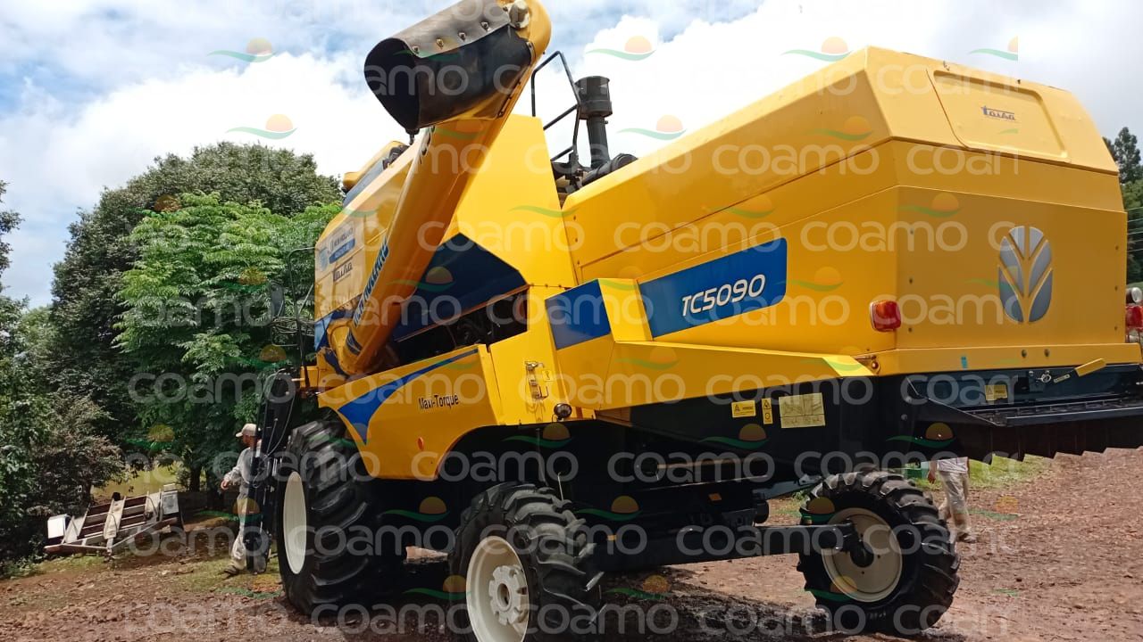 Foto 7 - Colheitadeira New Holland TC5090 ano 2014