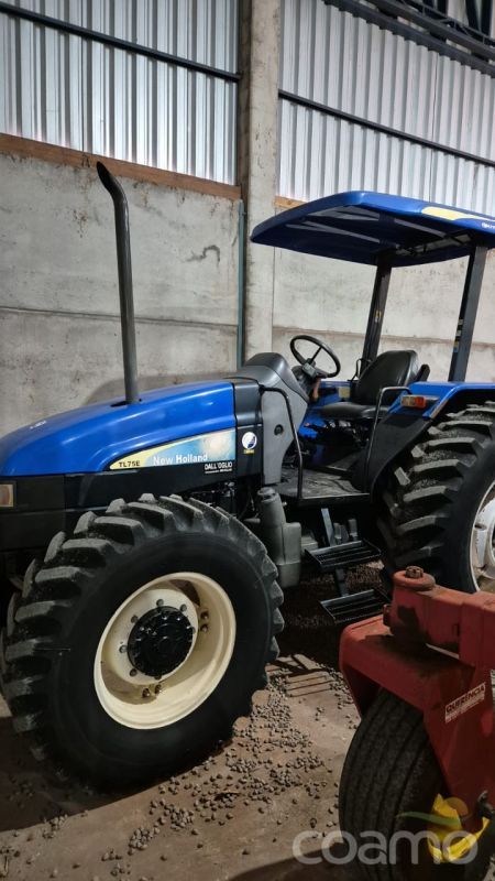 Foto 2 - Trator New Holland TL 75 ano 2009