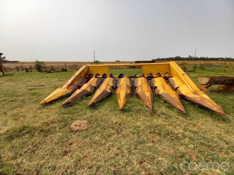 Foto 1 - Plataforma de Milho New Holand BM ano 2000