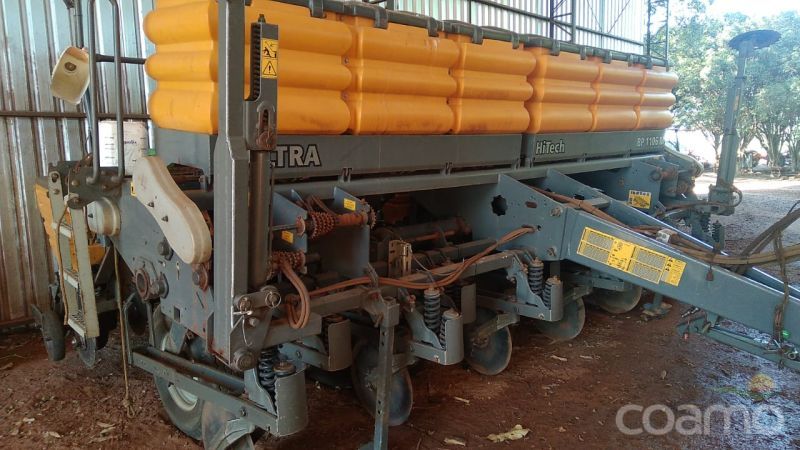Foto 6 - Plantadeira Valtra BP 1106 HI TECH ano 2017