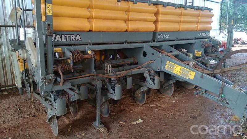 Foto 5 - Plantadeira Valtra BP 1106 HI TECH ano 2017