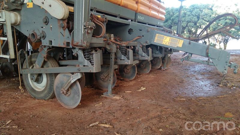 Foto 8 - Plantadeira Valtra BP 1106 HI TECH ano 2017