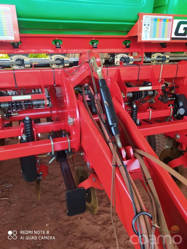 Foto 4 - Plantadeira Planti Center PC 9/8 ano 2019