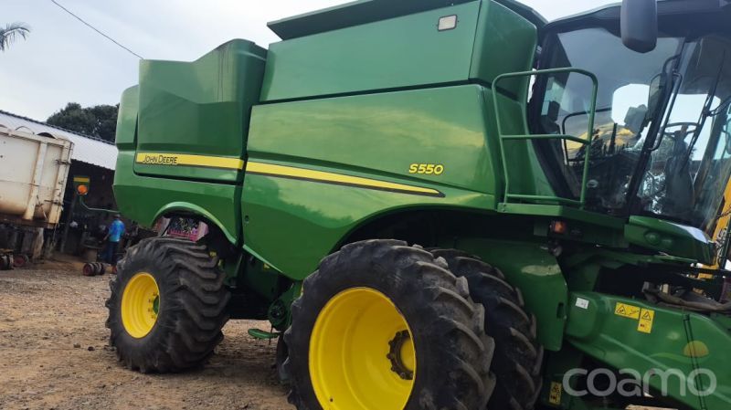 Foto 1 - Colheitadeira John Deere S 550 ano 2017