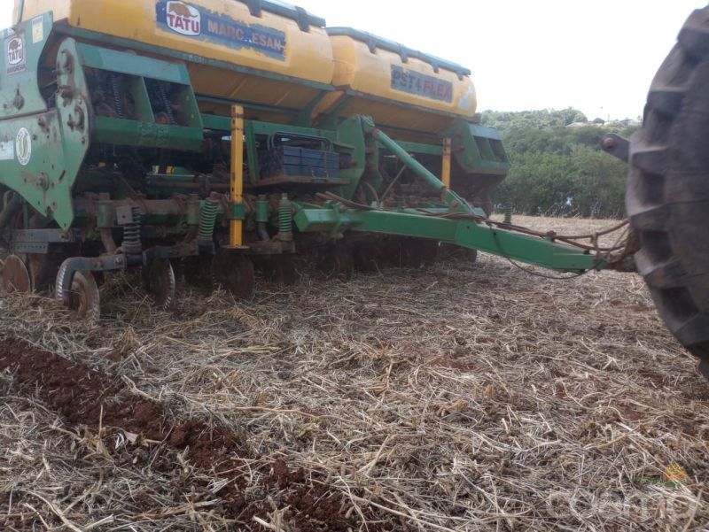 Foto 2 - Plantadeira Tatu PST 4 FLEX ano 2014