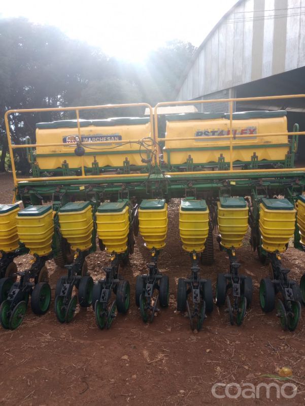 Foto 9 - Plantadeira Tatu PST 4 FLEX ano 2014