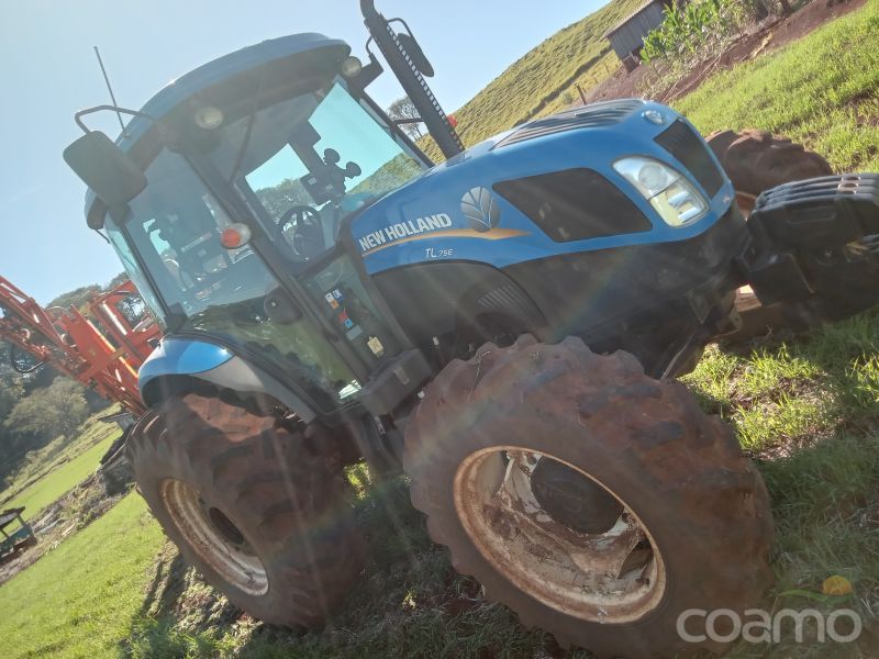 Foto 2 - Trator New Holland TL 75 ano 2017