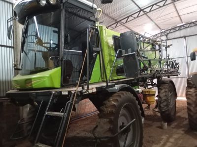 Foto Pulverizador Autopropelido METALFOR 2200 AB