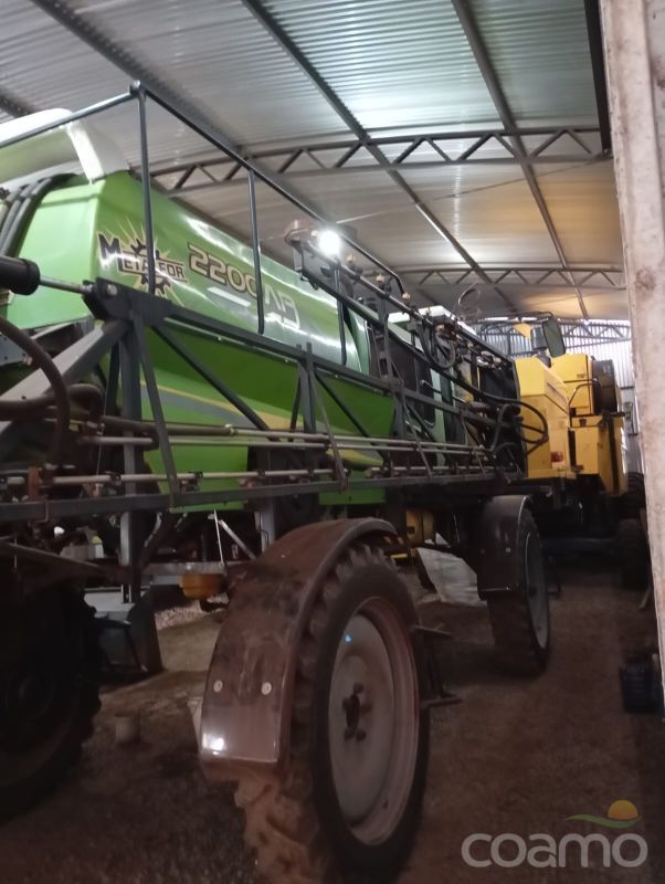 Foto 4 - Pulverizador Autopropelido METALFOR 2200 AB ano 2012