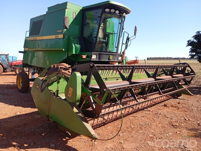 Foto 4 - Colheitadeira John Deere 1175 ano 2014