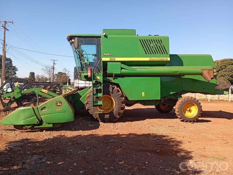 Foto 2 - Colheitadeira John Deere 1175 ano 2014