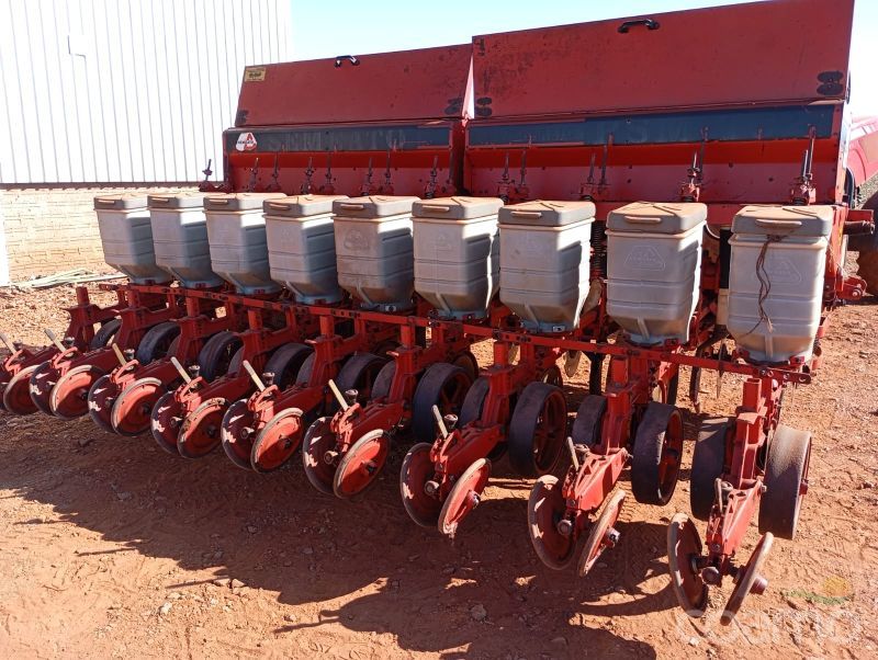 Foto 2 - Plantadeira Semeato PSM 102 ano 2004