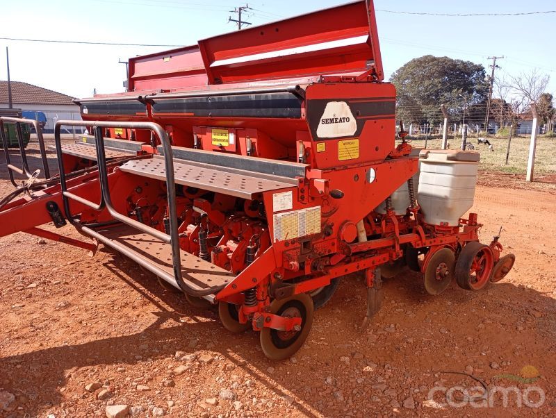Foto 4 - Plantadeira Semeato PSM 102 ano 2004