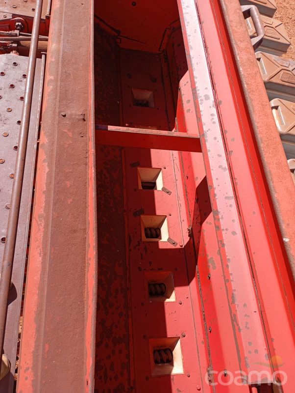 Foto 5 - Plantadeira Semeato PSM 102 ano 2004