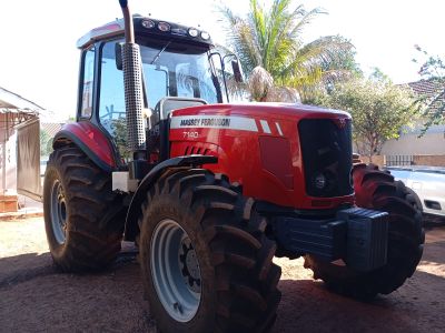 Foto Trator Massey Ferguson 7140