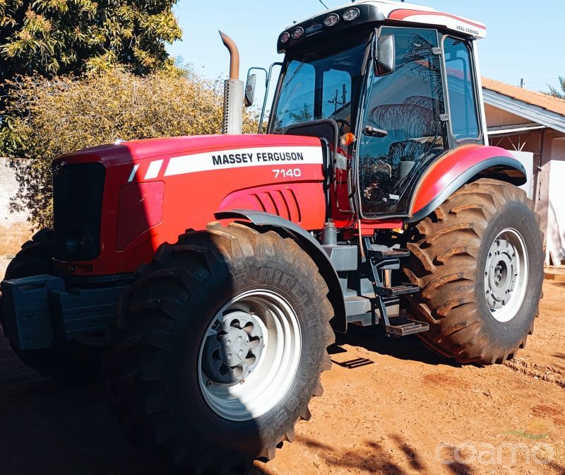 Foto 3 - Trator Massey Ferguson 7140 ano 2015