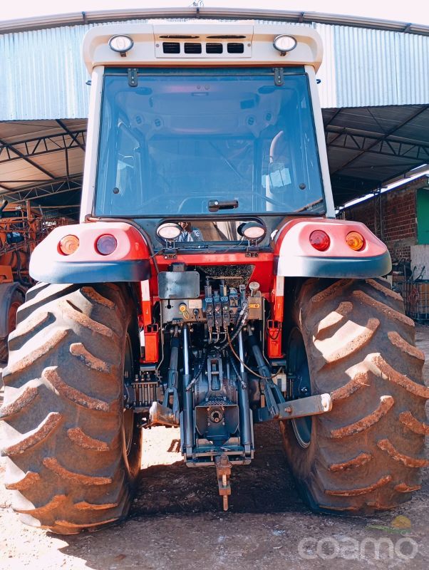 Foto 5 - Trator Massey Ferguson 7140 ano 2015